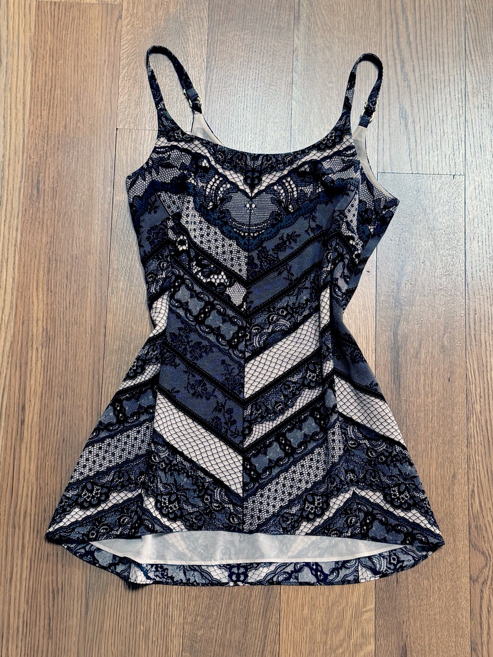 CAbi Lace Graphic Print Strappy Mini Dress Style Monaco - NWOT